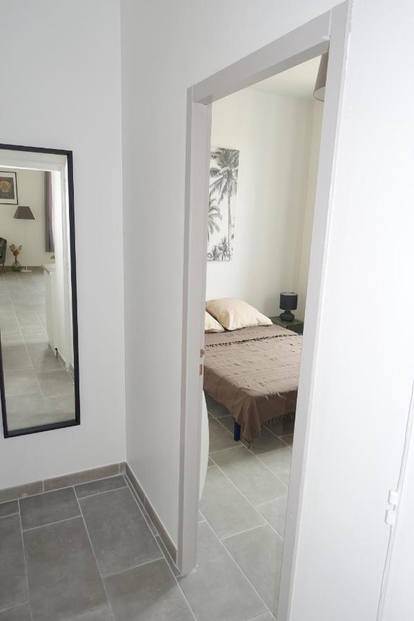 Maison Carree/Coeur Historique De Nimes - Superbe Appt 55M² Екстер'єр фото